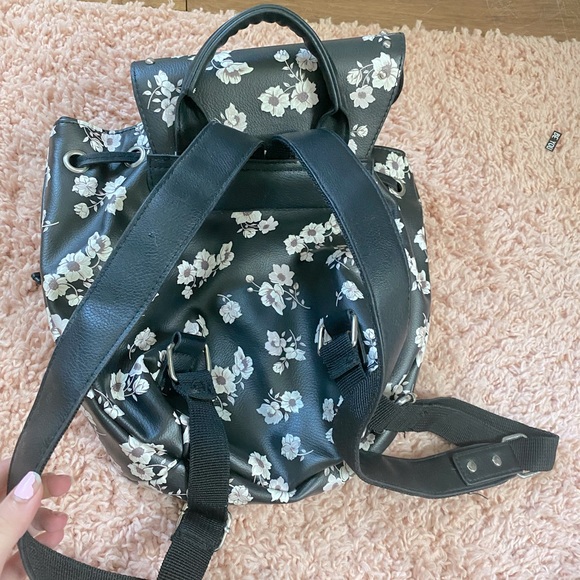 mini backpack/purse - Picture 3 of 4